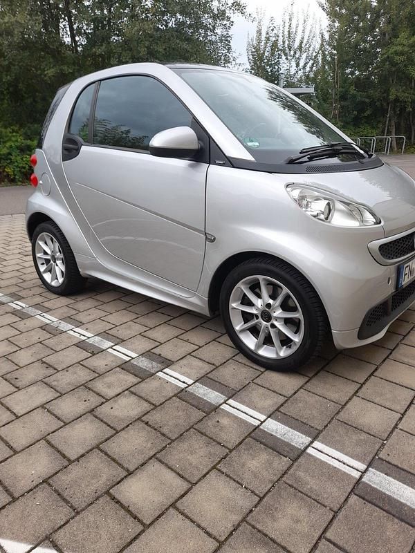 Silber Gebraucht 2012 Smart ForTwo Coupé Kleinwagen | 4.250 € (Fairer Preis) - Bild 1/4