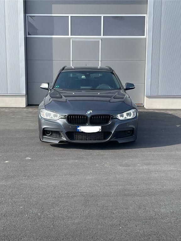 Gebraucht BMW 320 M Sport 184 PS (135 kW) 2012 Grau Kombi