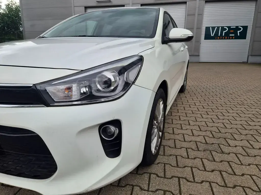 Gebraucht Kia Rio DREAM-TEAM Edition 84 PS (61 kW) 2018 Weiß Limousine
