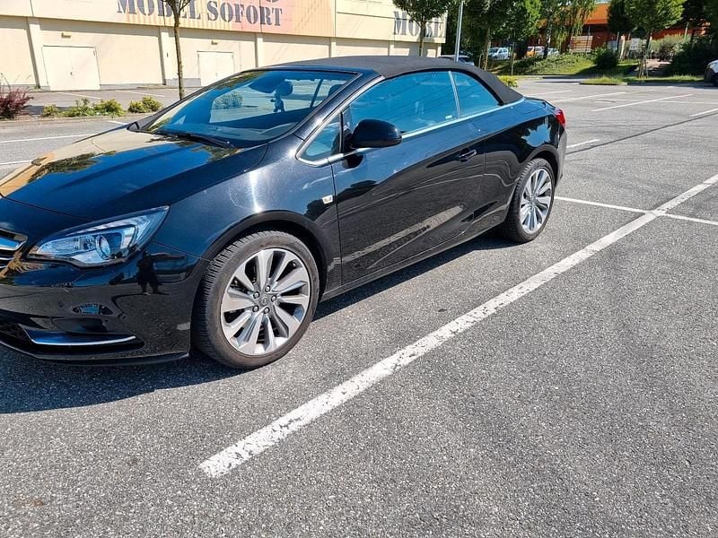 Gebraucht Opel Cascada Innovation 170 PS (125 kW) 2017 Schwarz Cabrio