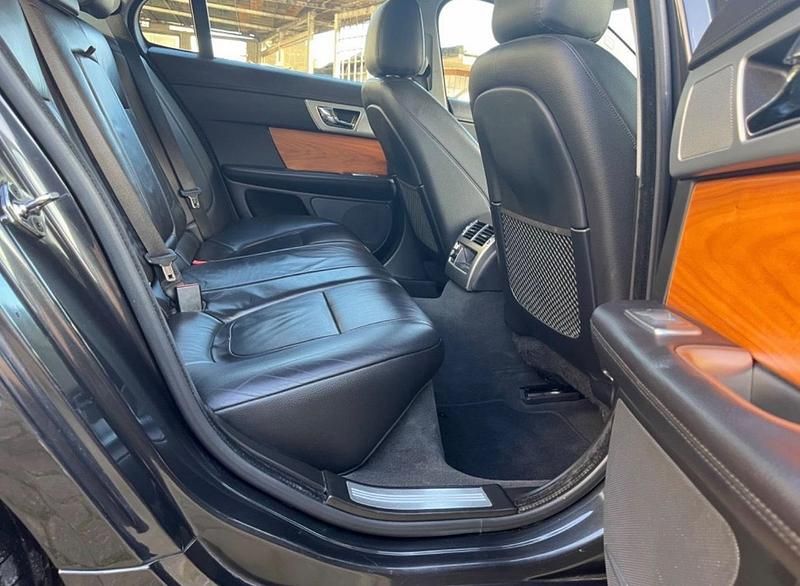 Gebraucht Jaguar XF 190 PS (139 kW) 2012 Grau Limousine