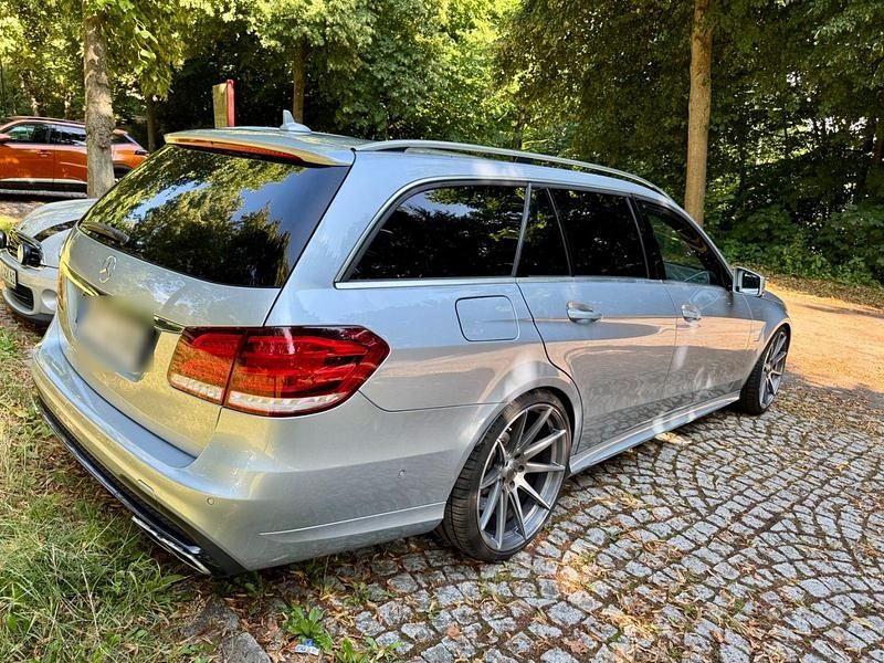 Gebraucht Mercedes E63 AMG AMG 557 PS (409 kW) 2013 Silber Kombi
