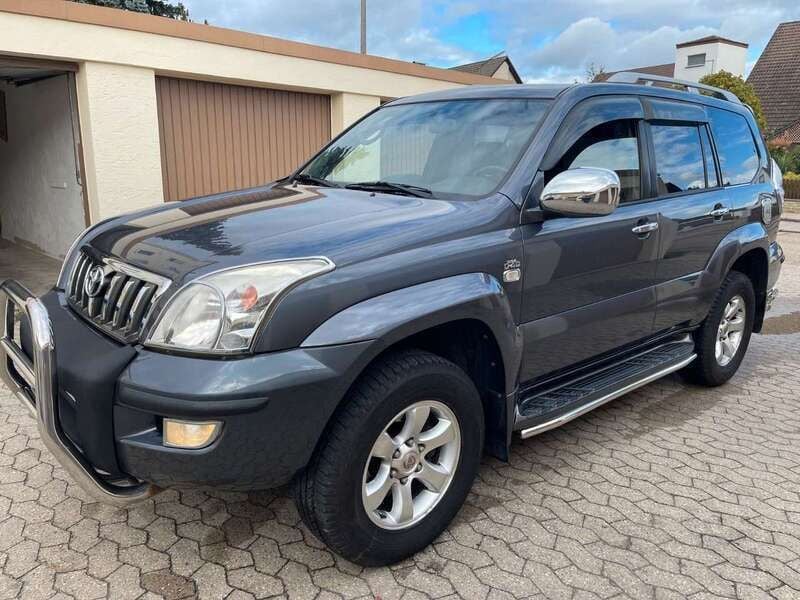 Grau Gebraucht 2003 Toyota Land Cruiser SUV | 10.500 € (Superpreis) - Bild 1/4