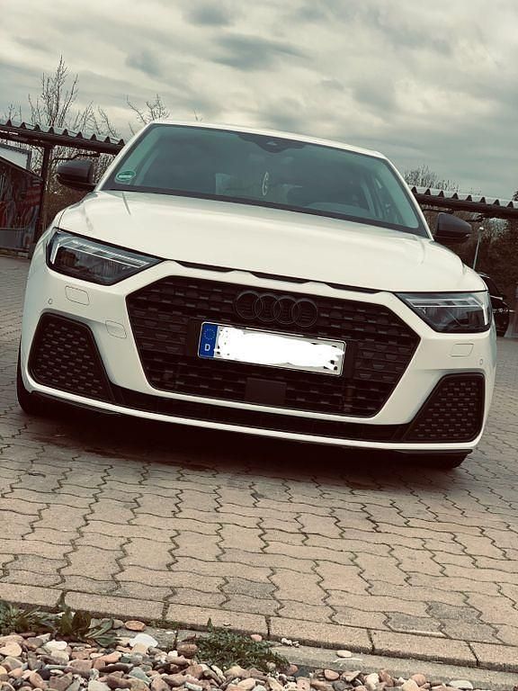 Gebraucht Audi A1 Sportback Ambiente 116 PS (85 kW) 2019 Weiß Kleinwagen