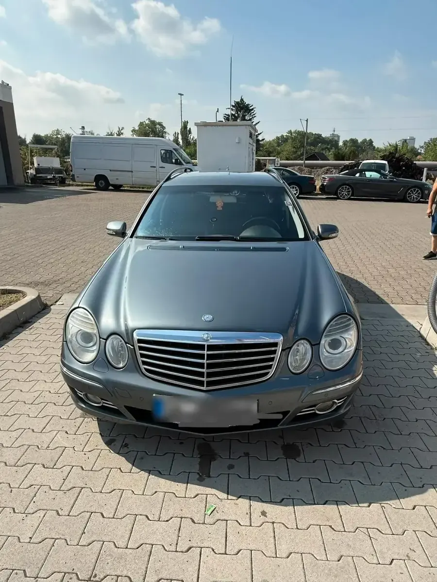 Gebraucht Mercedes E320 224 PS (164 kW) 2007 Grau Kombi