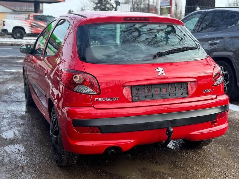 Gebraucht Peugeot 206 73 PS (53 kW) 2012 Rot Limousine