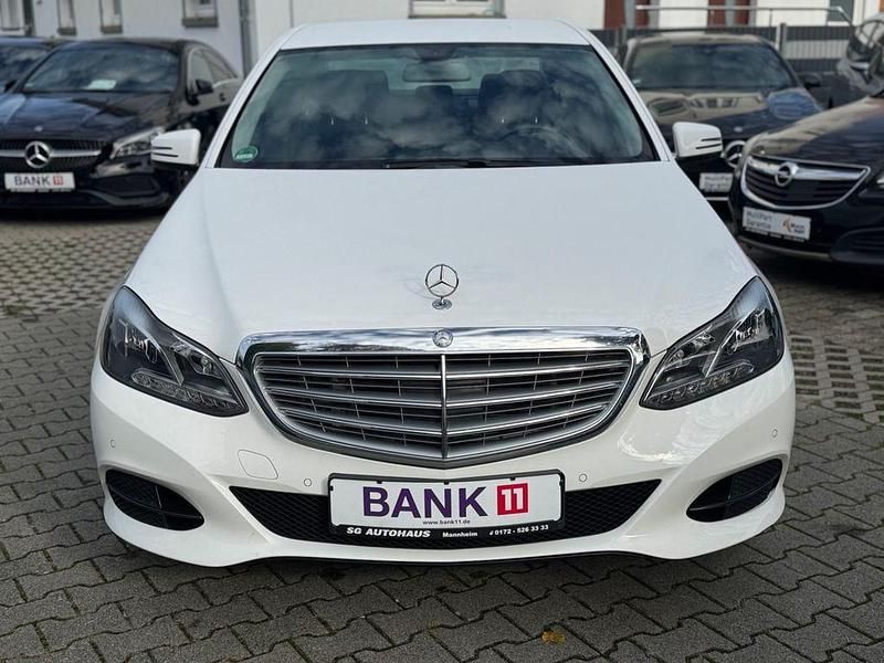 Polarweiss Gebraucht 2015 Mercedes E220 Limousine | 18.999 € (Etwas zu teuer) - Bild 1/4