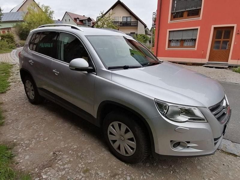 Silber Gebraucht 2008 VW Tiguan Sportline SUV | 6.400 € (Guter Preis) - Bild 1/4