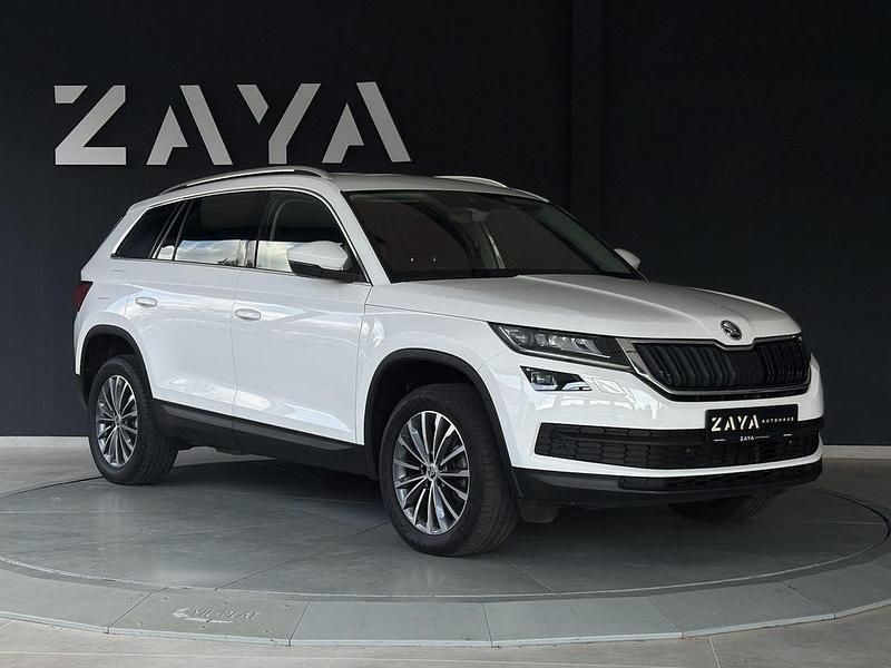 Candyweiss Gebraucht 2020 Skoda Kodiaq Style SUV | 25.950 € (Fairer Preis) - Bild 1/4