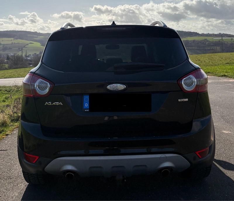 Używany Ford Kuga 135 KM (99 kW) 2009 Czarny SUV