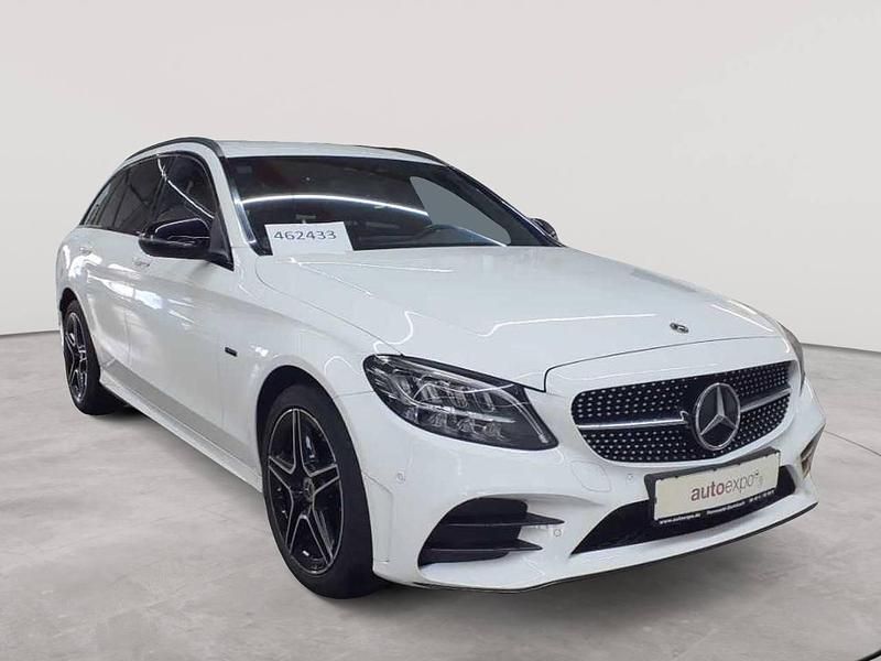 Polarweiß Gebraucht 2021 Mercedes C300e AMG line Kombi | 24.990 € (Guter Preis) - Bild 1/4