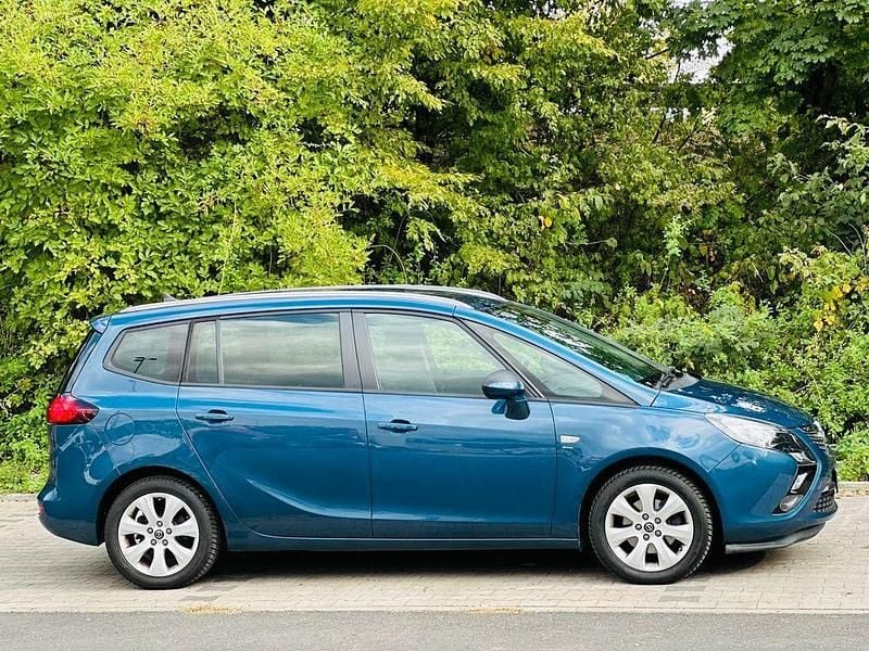 Blau Gebraucht 2016 Opel Zafira Tourer Van / Kleinbus | 7.799 € (Superpreis) - Bild 1/4