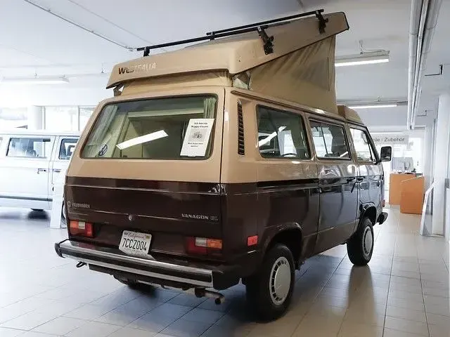 Gebraucht VW T3 83 PS (61 kW) 1984 Merianbraun/tostkanabeige Van
