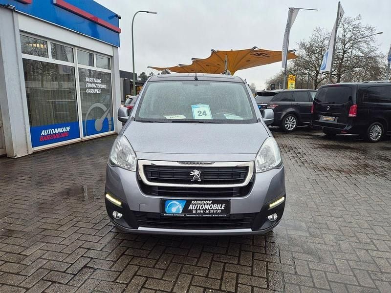 Gebraucht Peugeot Partner Tepee Active 120 PS (88 kW) 2015 Grau Van / Kleinbus