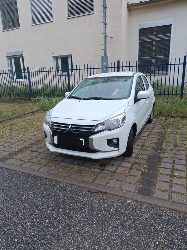 Weiß Gebraucht 2023 Mitsubishi Space Star Kleinwagen | 8.950 € (Superpreis) - Bild 1/4