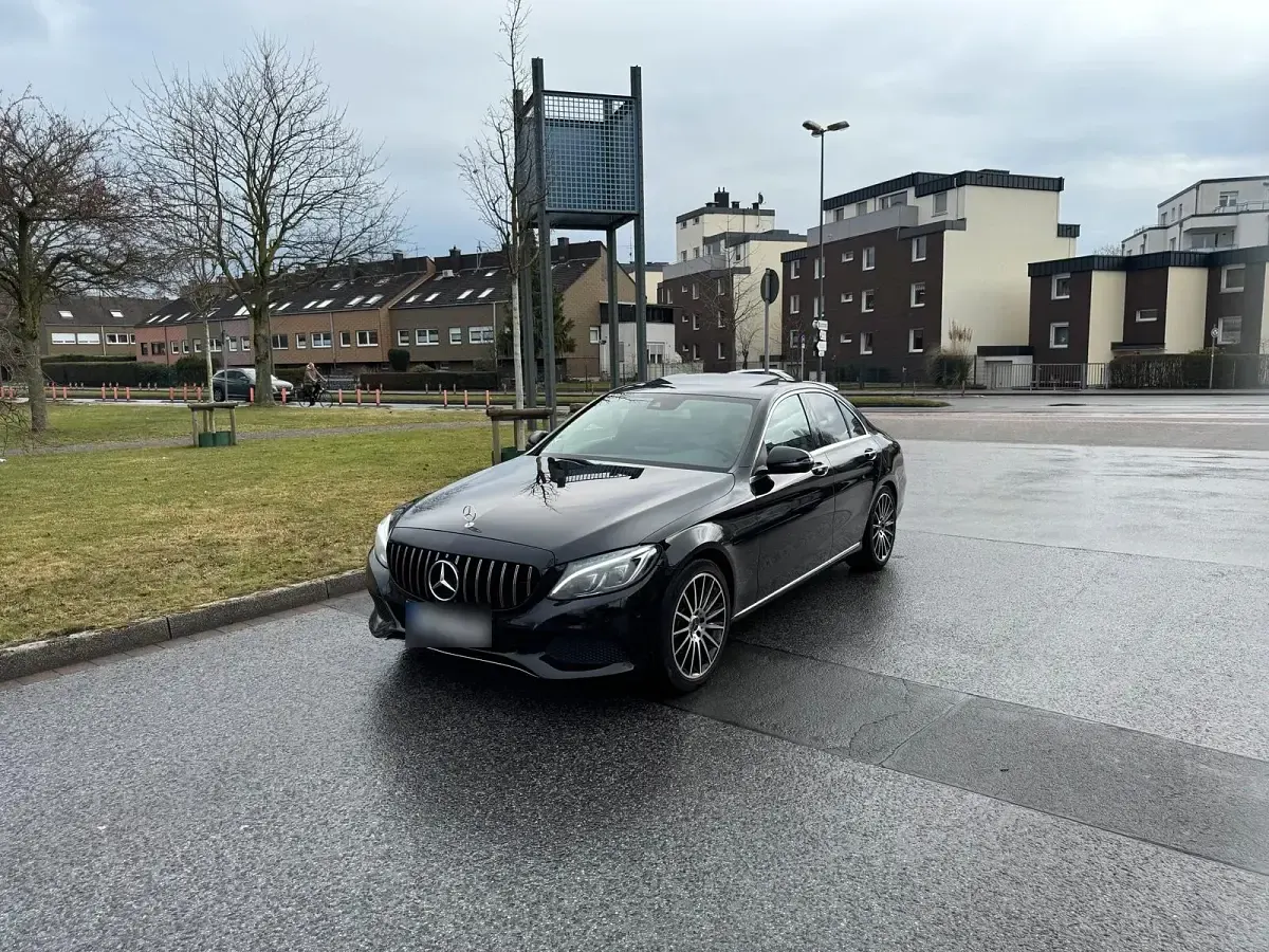 Gebraucht Mercedes C200 184 PS (135 kW) 2017 Schwarz Limousine