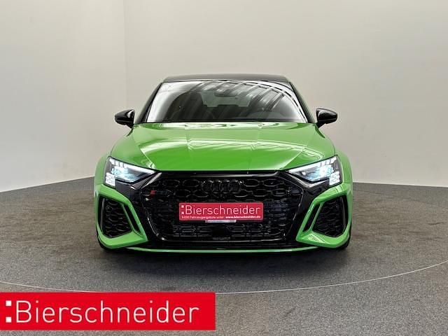 Gebraucht Audi RS3 Sportback Ambiente 400 PS (294 kW) 2024 Kyalamigrün Kleinwagen