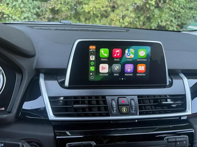 Schwarz Gebraucht 2021 BMW 218 Van / Kleinbus | 24.400 € - Bild 1/4