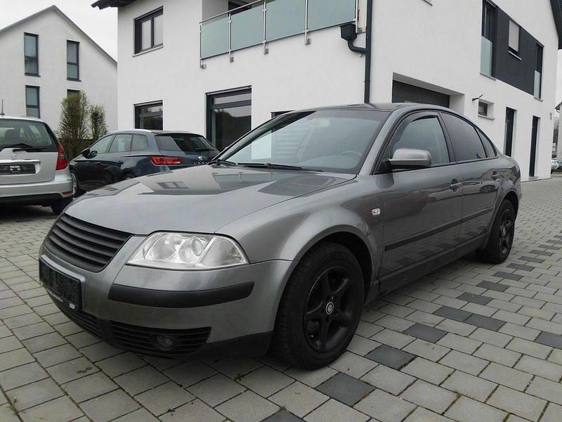 Gebraucht VW Passat Highline 131 PS (96 kW) 2003 Grau Limousine
