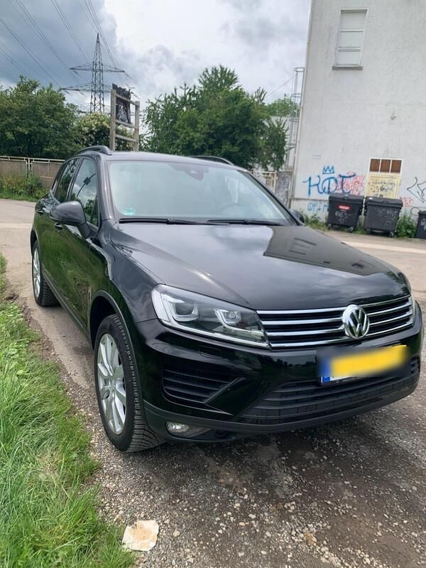 Schwarz Gebraucht 2016 VW Touareg SUV | 24.250 € (Fairer Preis) - Bild 1/4