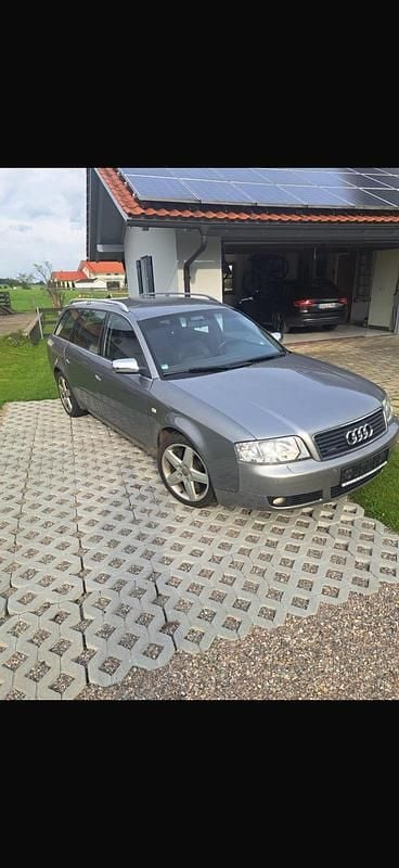 Grau Gebraucht 2004 Audi A6 Kombi | 750 € (Superpreis) - Bild 1/4