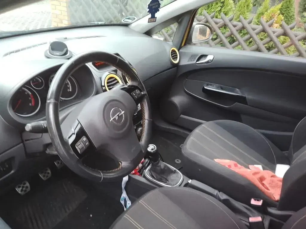 Gebraucht Opel Corsa Color Edition 87 PS (63 kW) 2010 Kleinwagen