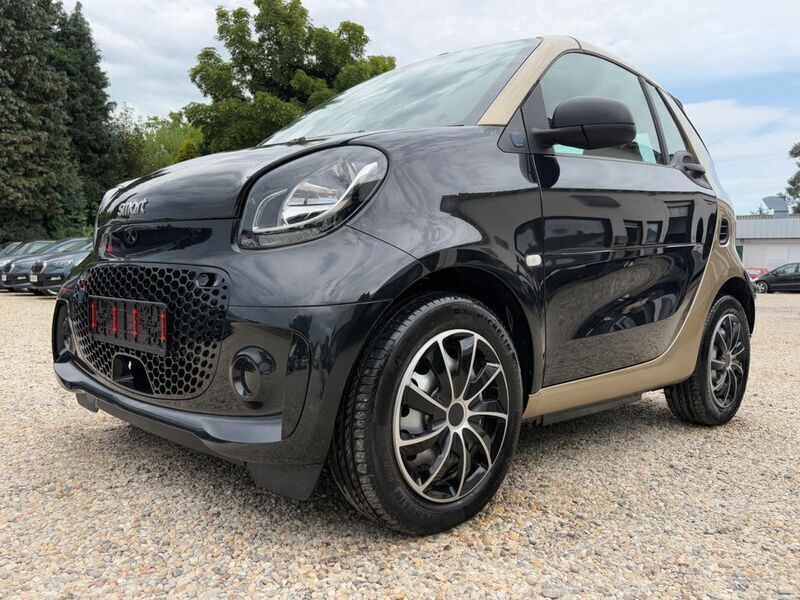 Beige Gebraucht 2022 Smart ForTwo Electric Drive Cabrio | 11.790 € (Guter Preis) - Bild 1/4