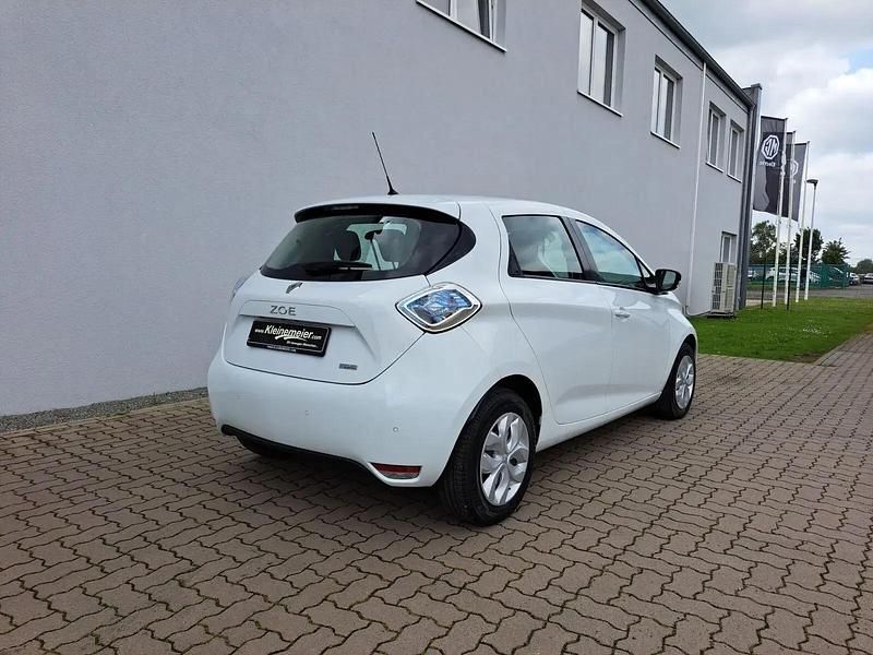 Gebraucht Renault Zoe Life 50 kW (68 PS) 2019 Weiß Kleinwagen