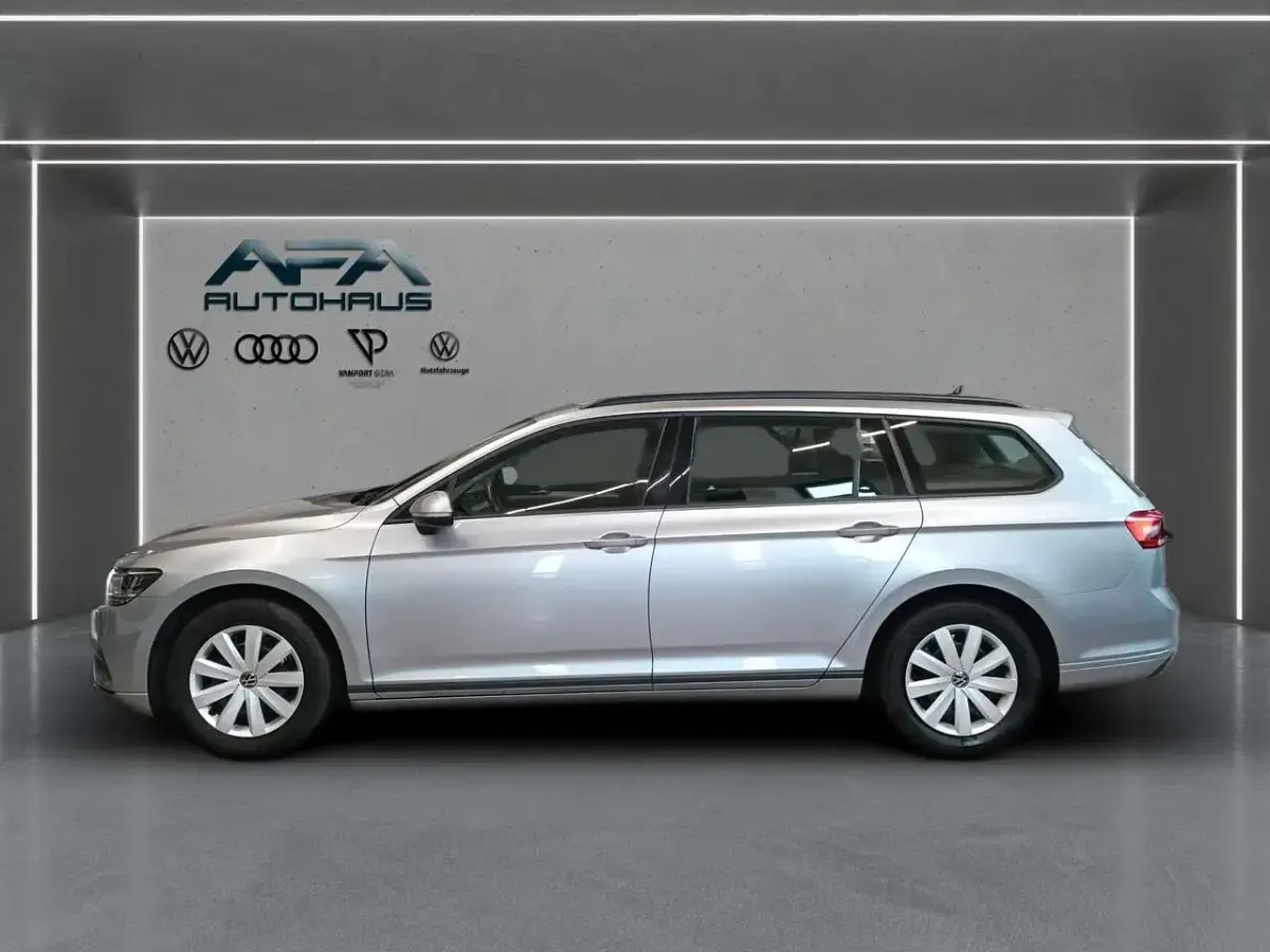 Gebraucht VW Passat Conceptline 150 PS (110 kW) 2022 Silber Kombi