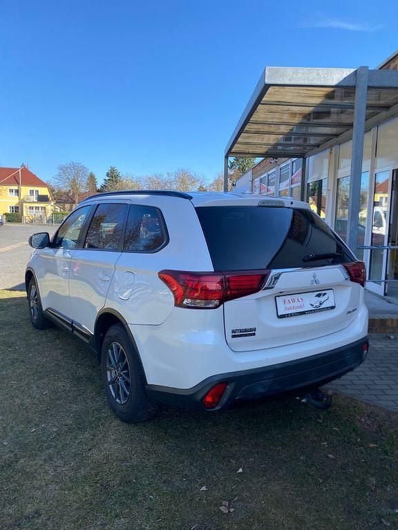 Gebraucht Mitsubishi Outlander Edition+ 150 PS (110 kW) 2018 Weiß SUV