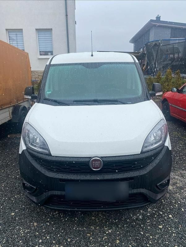 Gebraucht Fiat Doblò 80 PS (58 kW) 2017 Weiß Van / Kleinbus