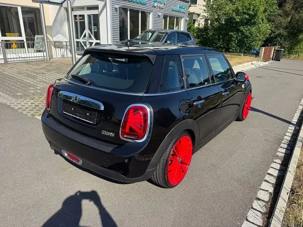 Gebraucht Mini Cooper 136 PS (100 kW) 2015 Schwarz Kleinwagen