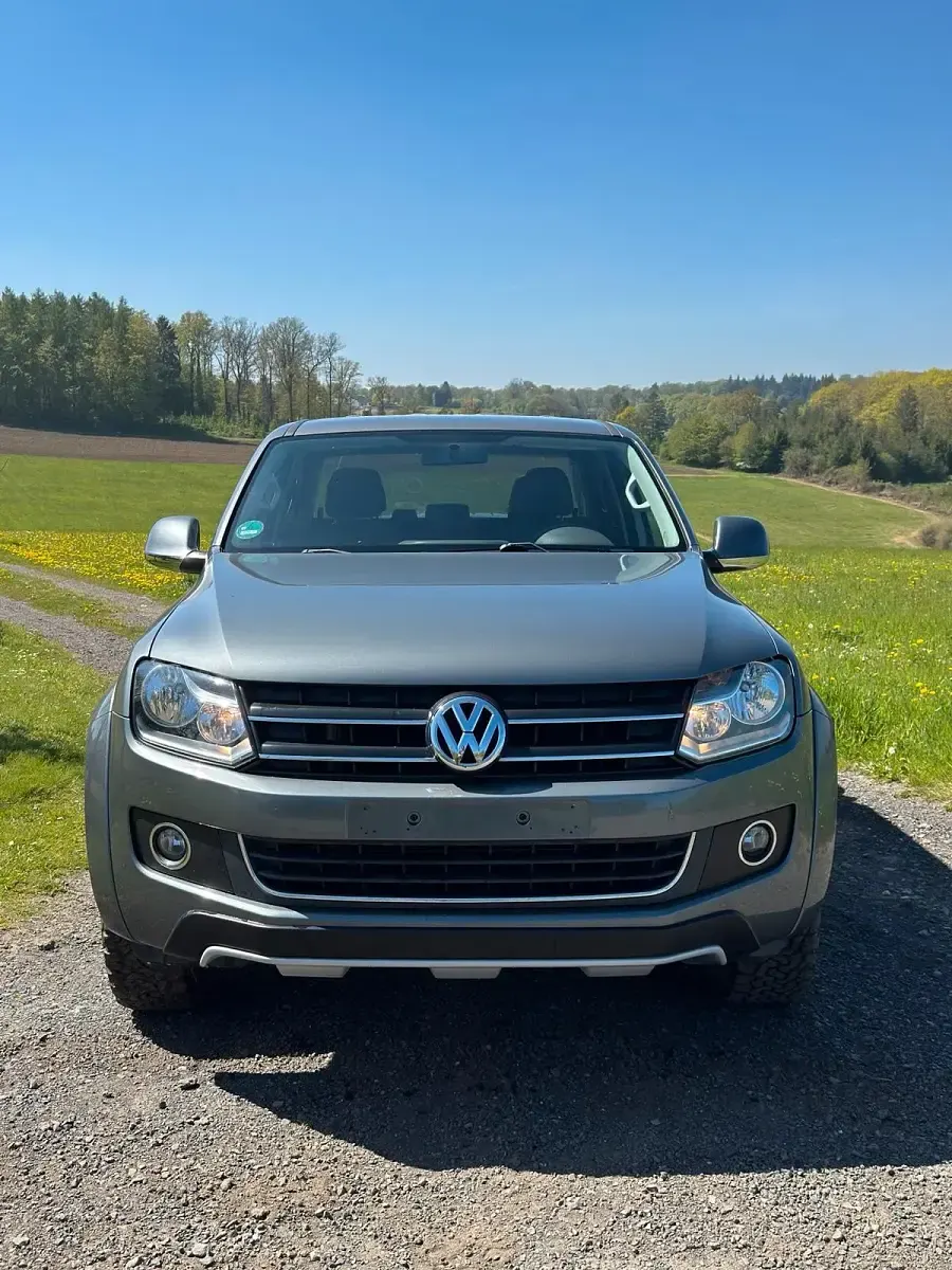 Gebraucht VW Amarok 163 PS (119 kW) 2011 Grau Pickup