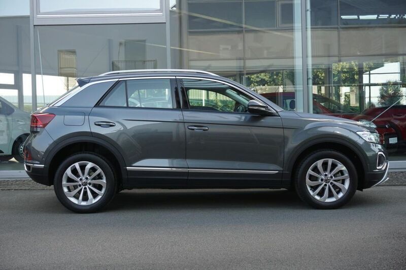 Gebraucht VW T-Roc Active 150 PS (110 kW) 2024 Grau SUV