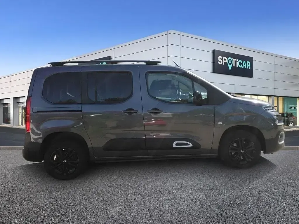 Gebraucht Citroën Berlingo Shine 131 PS (96 kW) 2023 Lackierung platiniumgrau/typ Van / Kleinbus