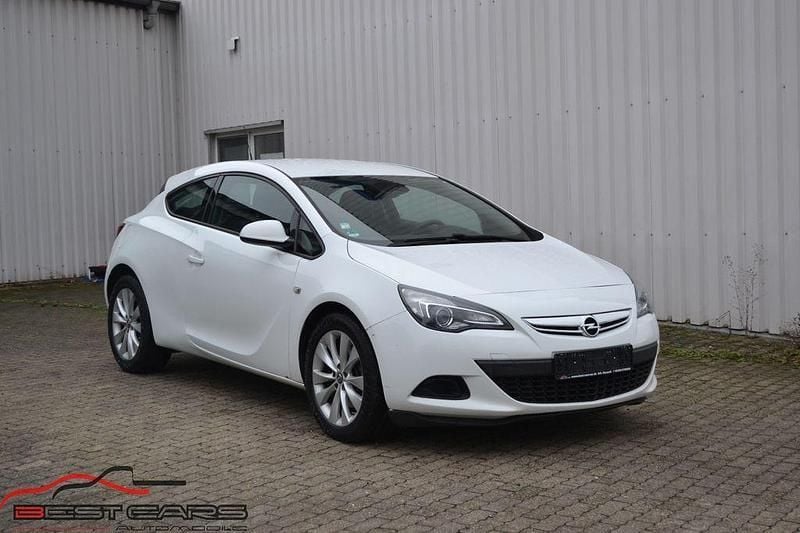 Gebraucht Opel Astra GTC Basis 136 PS (100 kW) 2015 Weiß Coupé
