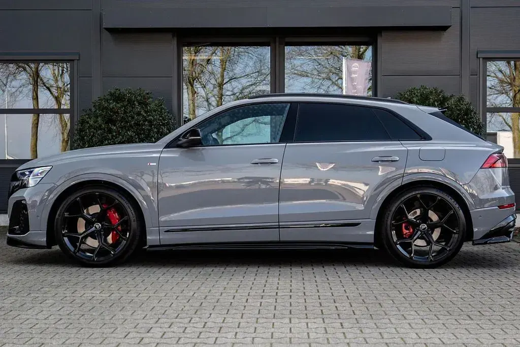 Gebraucht Audi Q8 Competition 489 PS (359 kW) 2026 Grau SUV