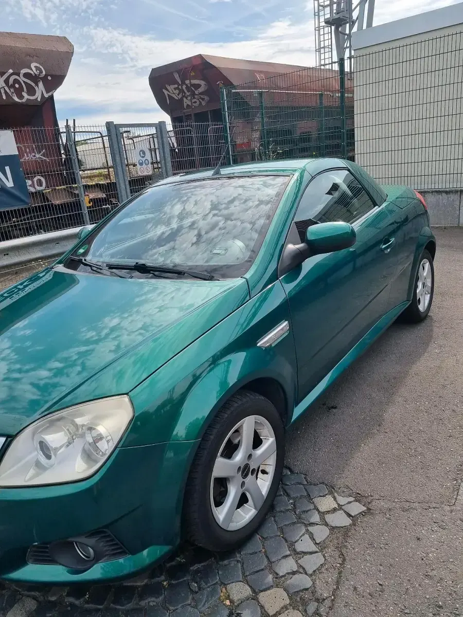 Gebraucht Opel Tigra 125 PS (91 kW) 2005 Grün Cabrio