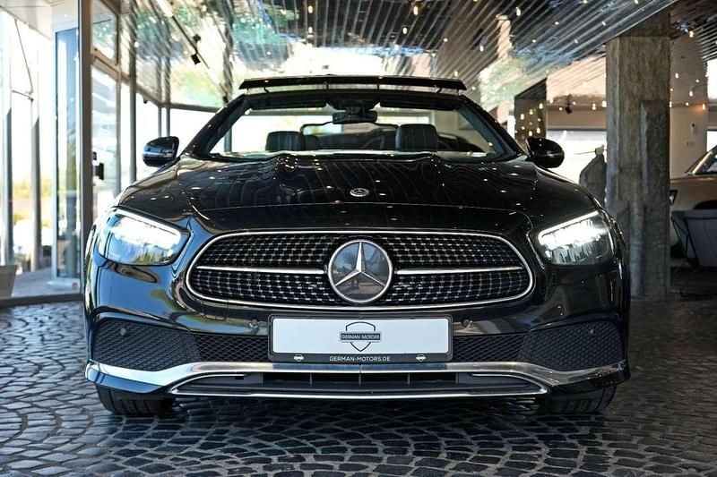 Second-hand Mercedes E200 197 CP (144 kW) 2021 Negru Cabrio