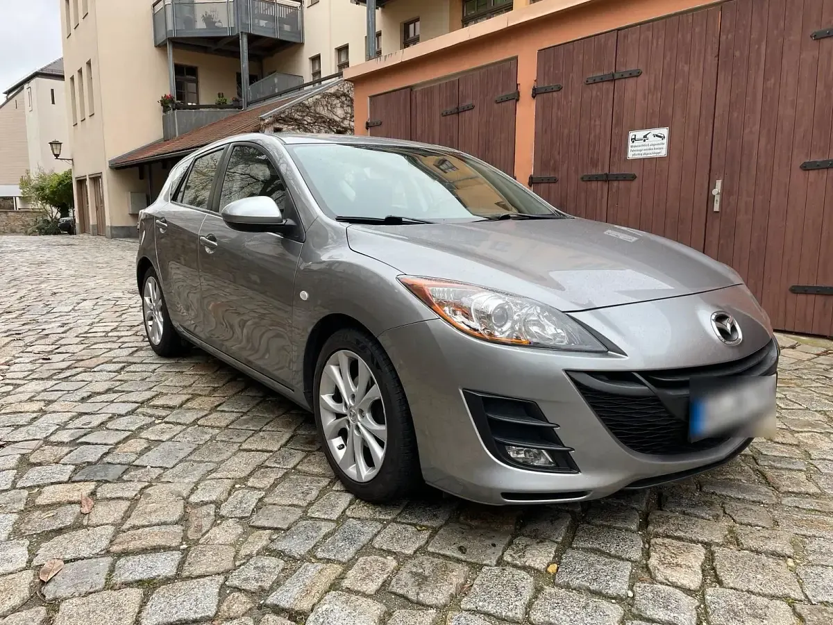 Usata Mazda 2 109 CV (80 kW) 2010 Argento Utilitaria