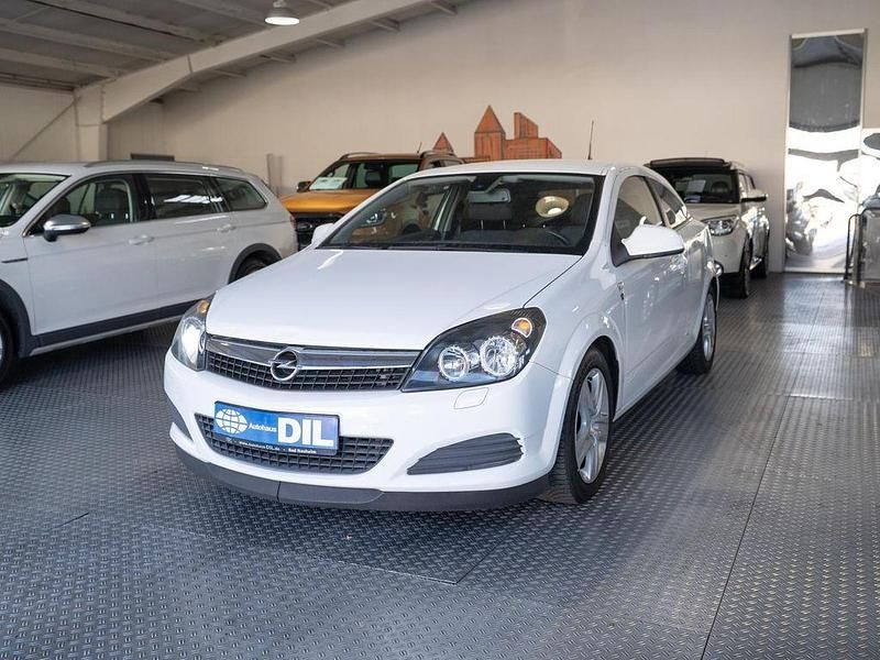 Gebraucht Opel Astra GTC 90 PS (66 kW) 2010 Weiß