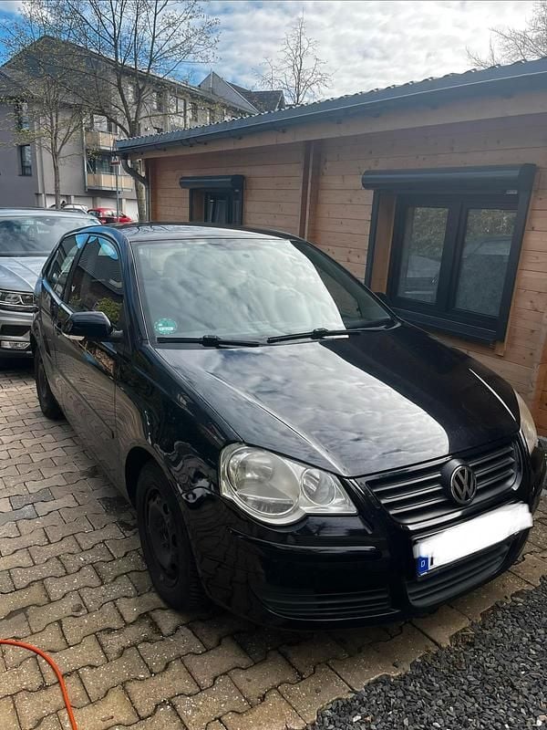 Gebraucht VW Polo 60 PS (44 kW) 2015 Schwarz Kleinwagen