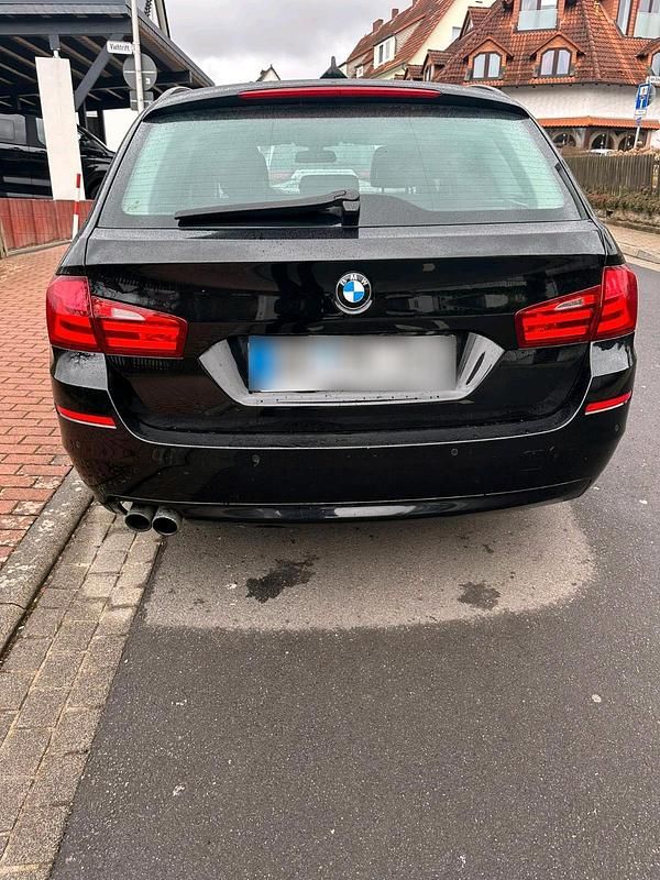 Gebraucht BMW 523 204 PS (150 kW) 2011 Schwarz Kombi