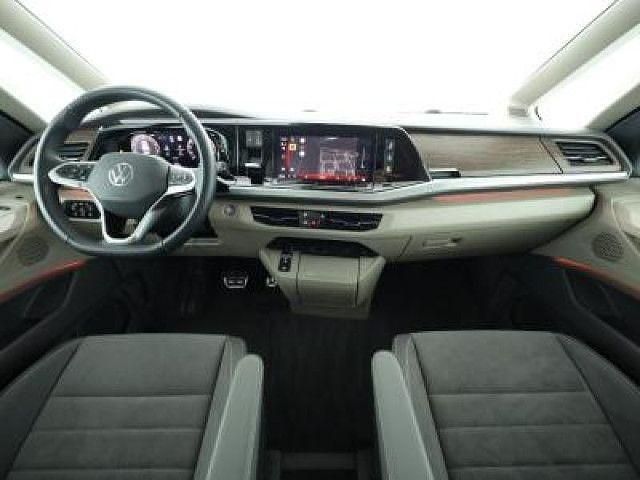 Gebraucht VW Multivan Style 204 PS (150 kW) 2025 Grau Van