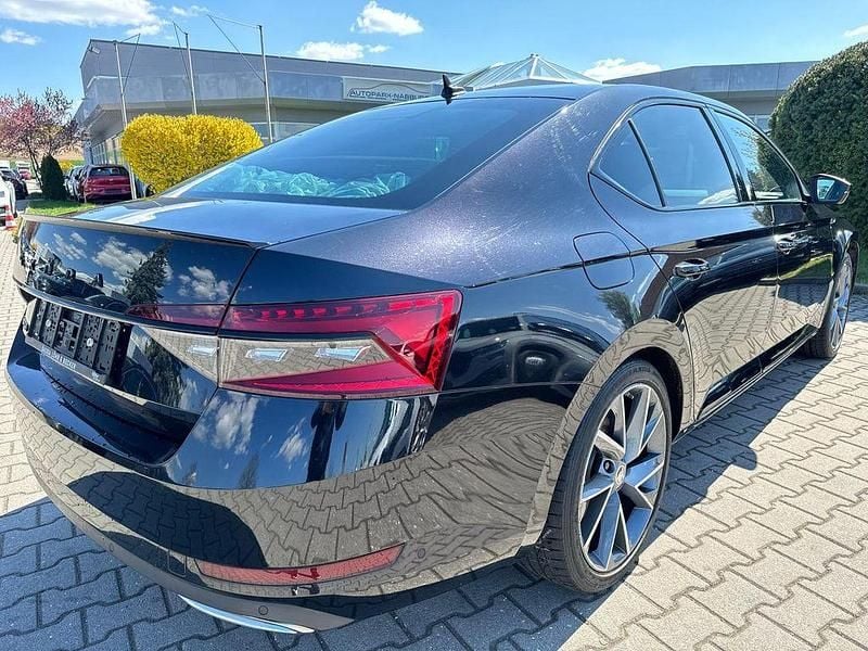 Gebraucht Skoda Superb SportLine 150 PS (110 kW) 2022 Schwarz Limousine