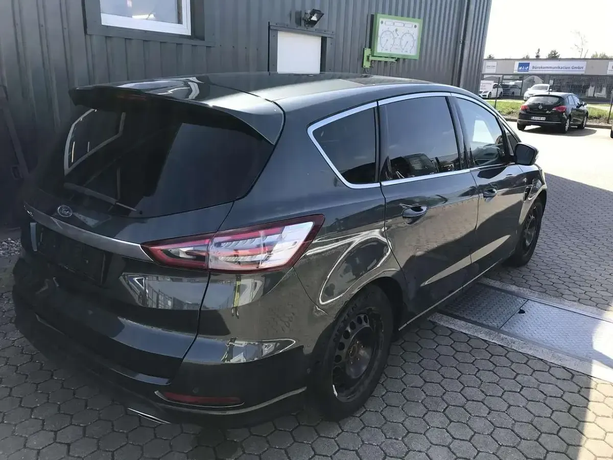 Occasion Ford S-MAX Titanium 210 ch (154 kW) 2016 Auf anfrage Monospace
