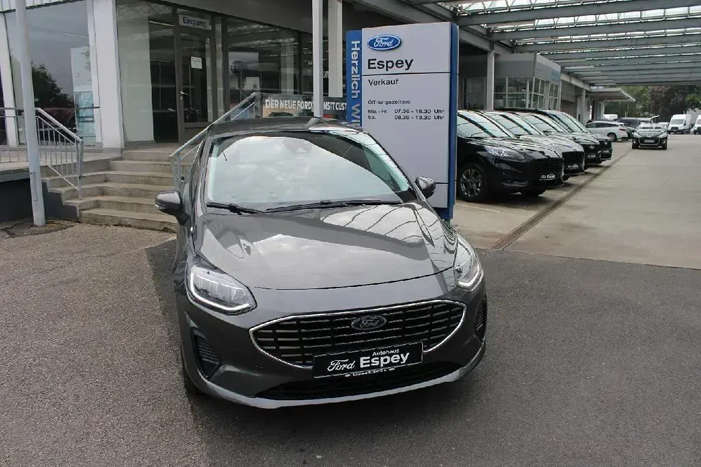 Używany Ford Fiesta Titanium 101 KM (74 kW) 2023 Szary Hatchback
