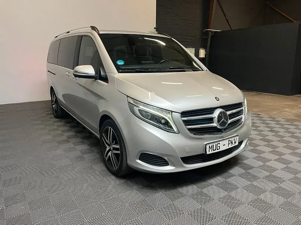 Gebraucht Mercedes V250 190 PS (139 kW) 2017 Silber Van / Kleinbus