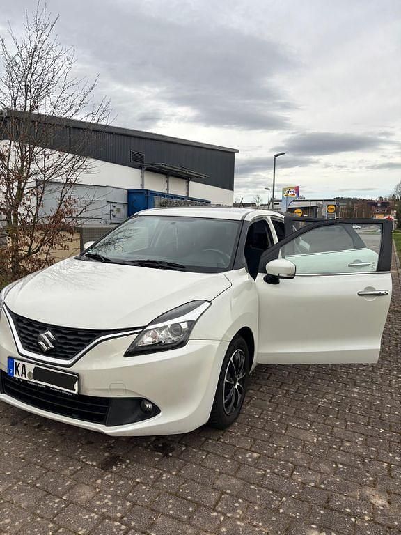 Gebraucht Suzuki Baleno 111 PS (81 kW) 2018 Weiß Kleinwagen