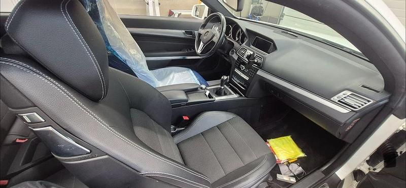 Gebraucht Mercedes E200 184 PS (135 kW) 2014 Weiß Coupé